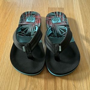 Never worn Reef Ahi sandals